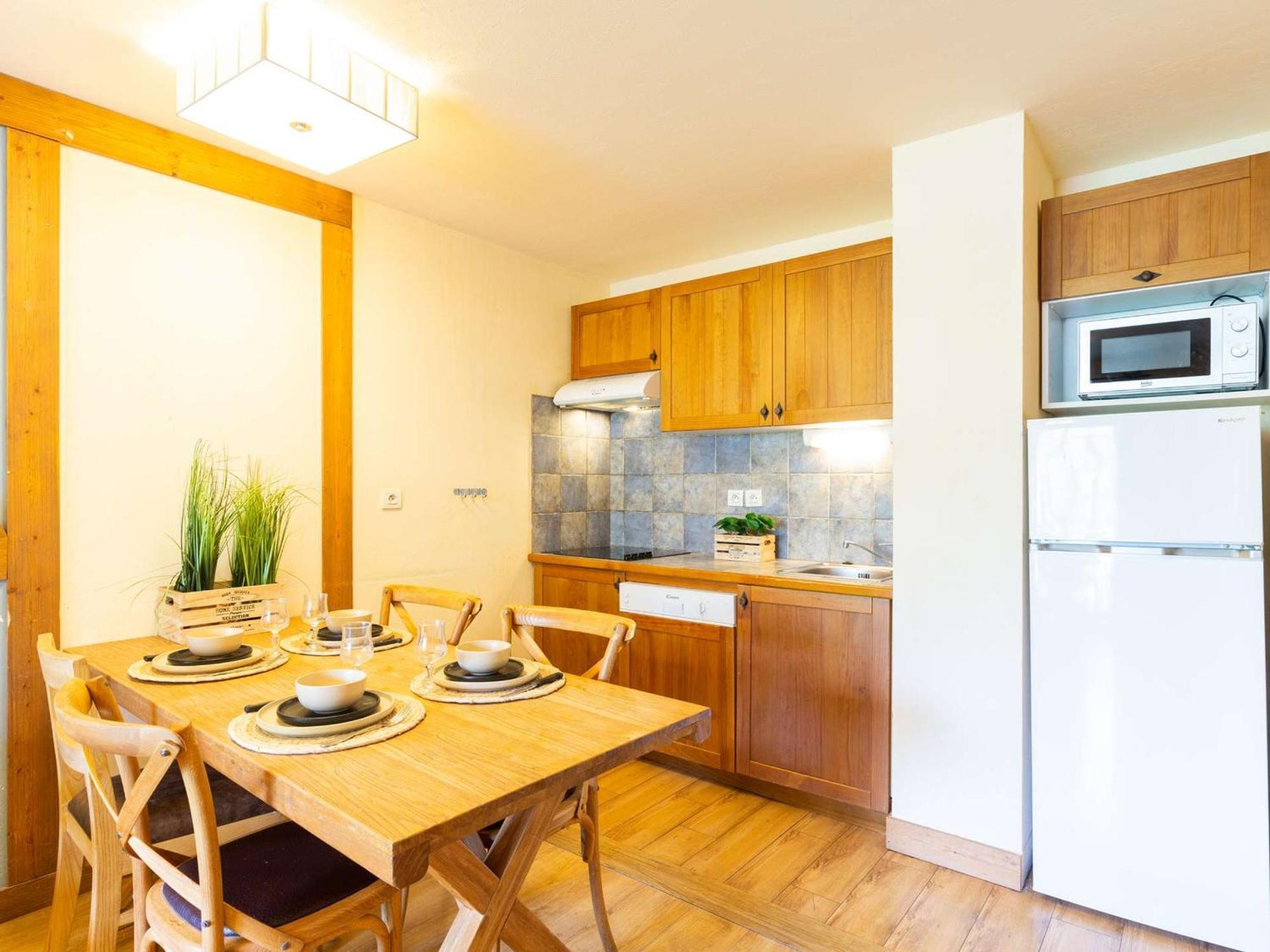 Appartement 10 Pers Avec Piscine, Sauna Et Parking En Centre-Ville De Saint-Lary-Soulan - Fr-1-296-394 Exteriör bild