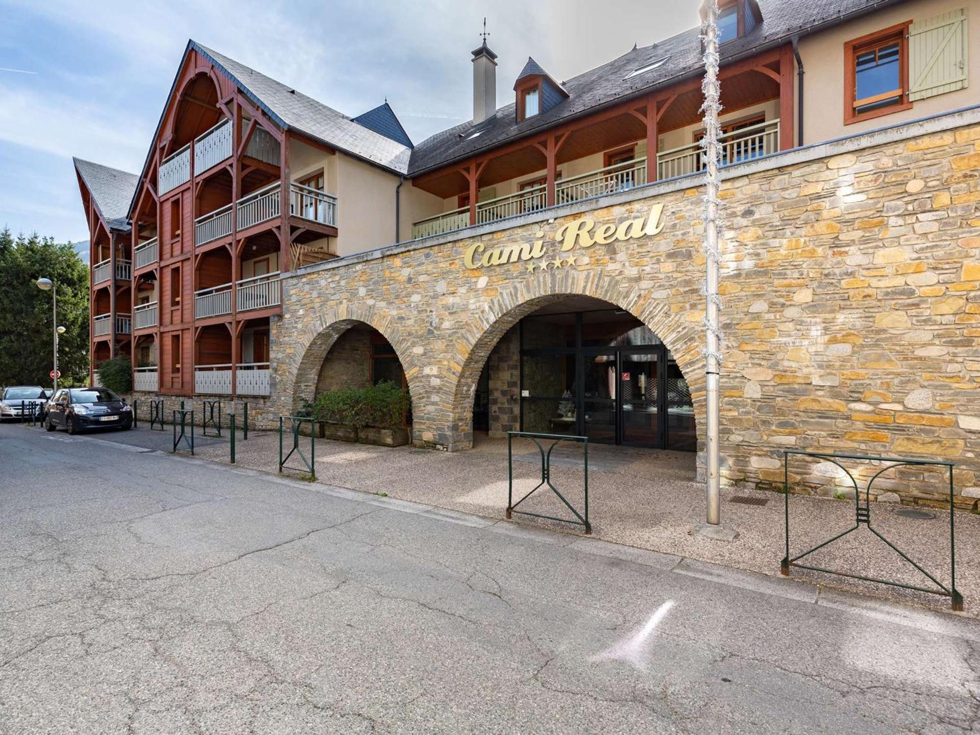 Appartement 10 Pers Avec Piscine, Sauna Et Parking En Centre-Ville De Saint-Lary-Soulan - Fr-1-296-394 Exteriör bild